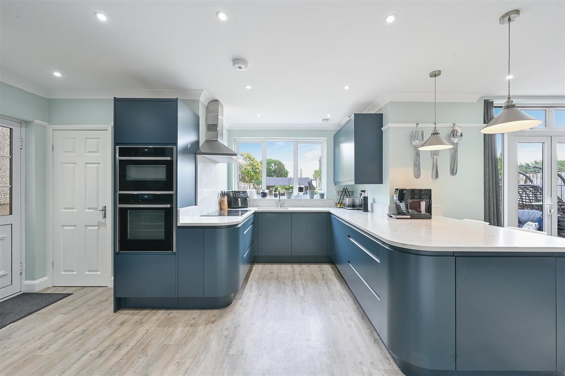 Casa en Woodmansterne, Reigate and Banstead, Inglaterra 4 - 17625096