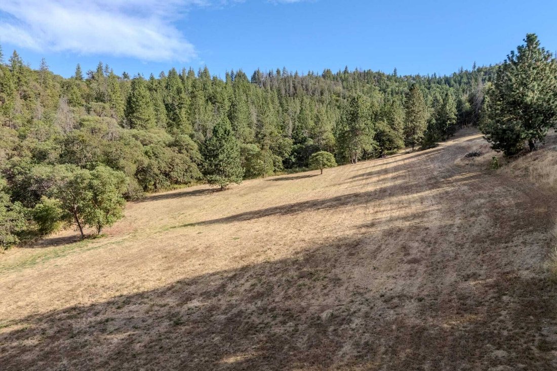 Land in Medford, Oregon, United States 3 - 18754015
