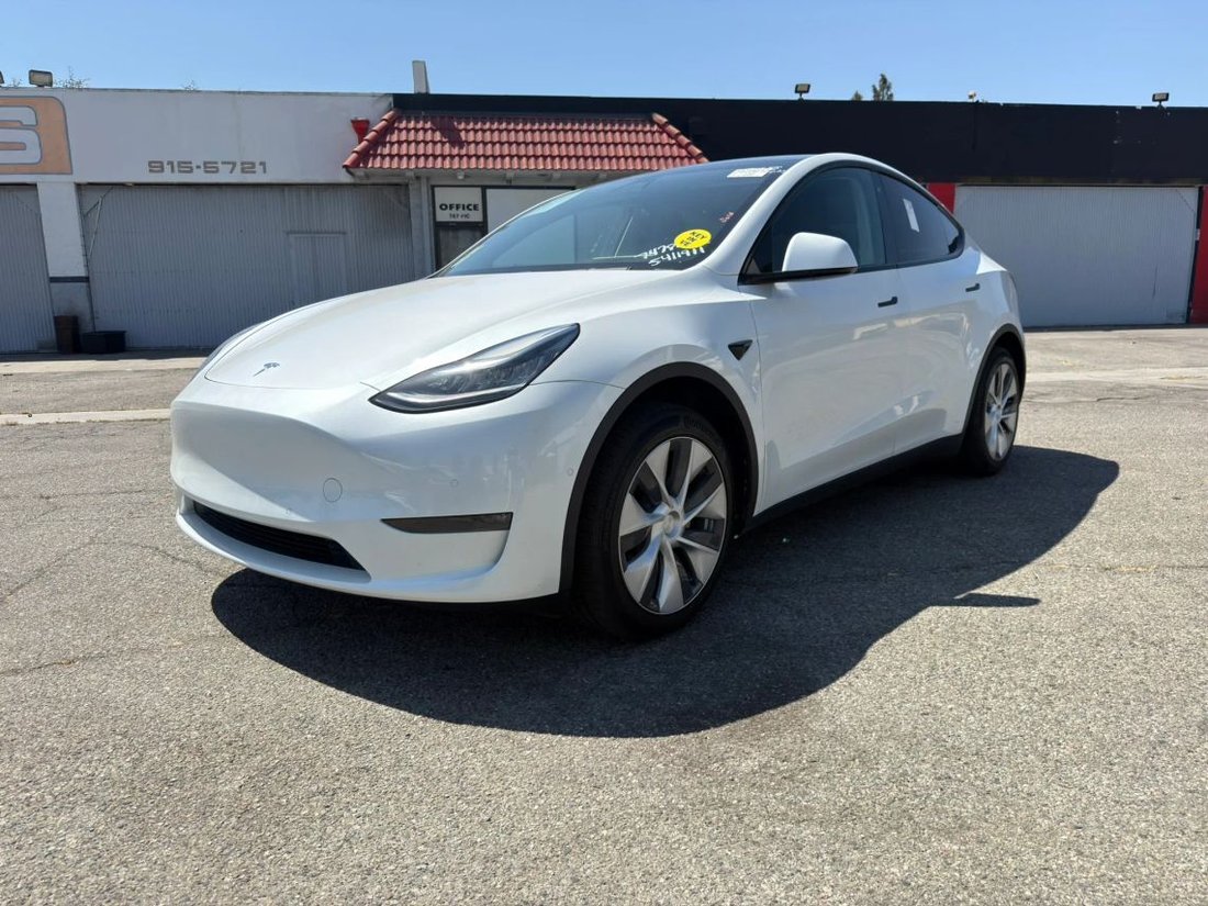 Suv in Azusa, CA, United States 4 - 18757503