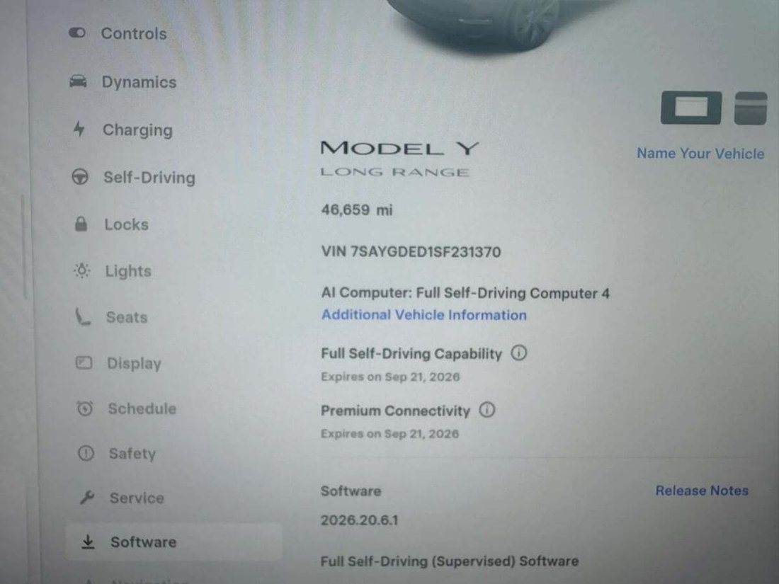 Suv in Newport Beach, CA, United States 4 - 18710553