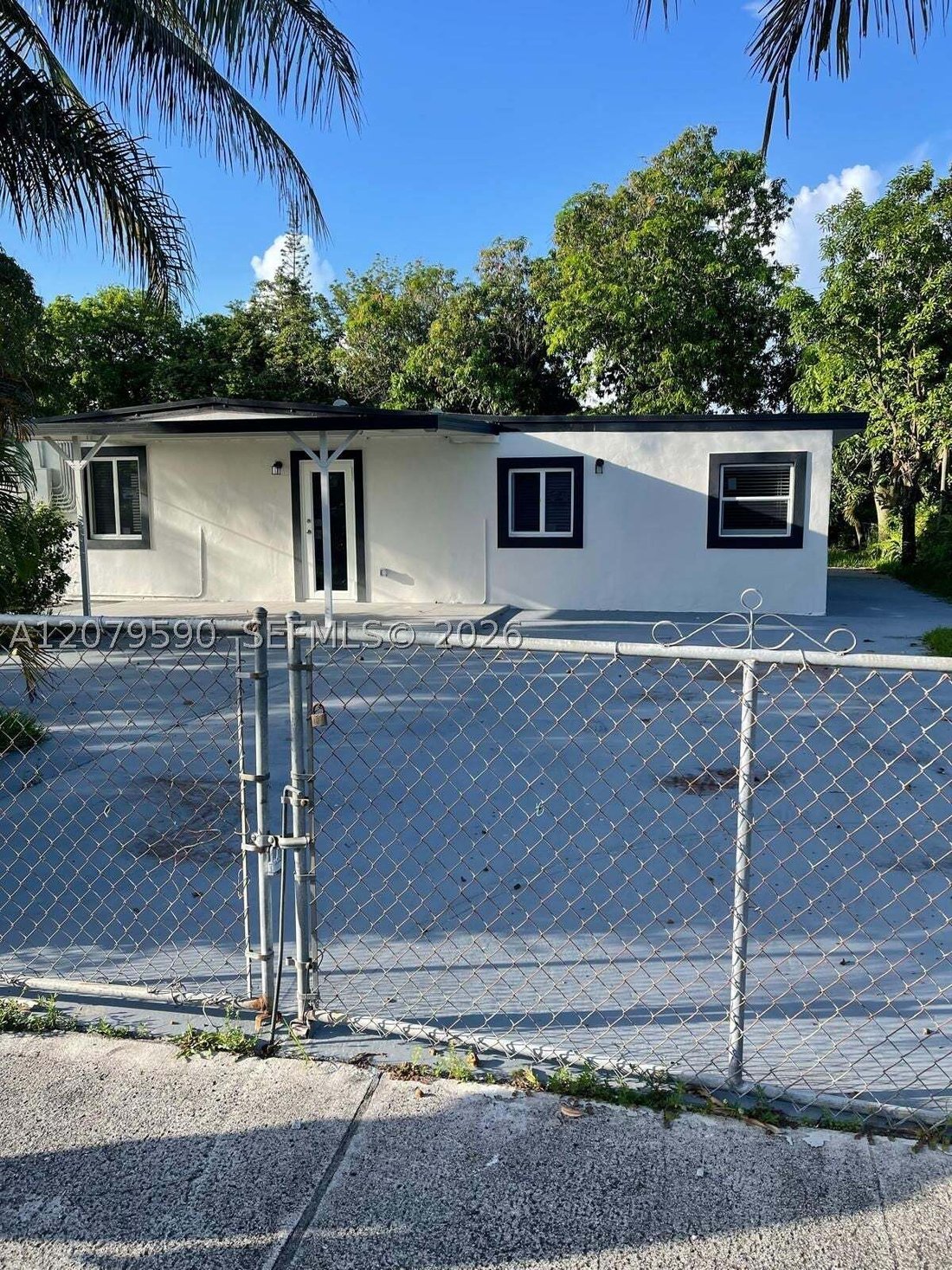 Maison à Hialeah, Floride, États-Unis 1 - 18759485