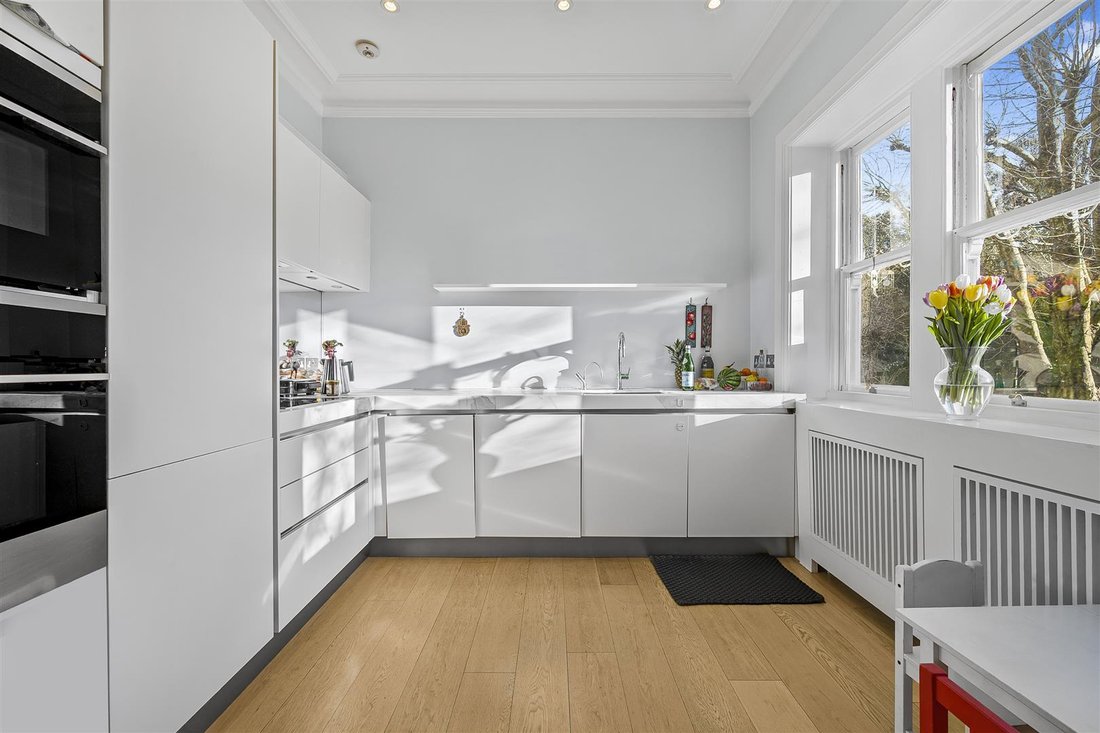 Apartment in Hamstead, Shalfleet, England 5 - 18761165