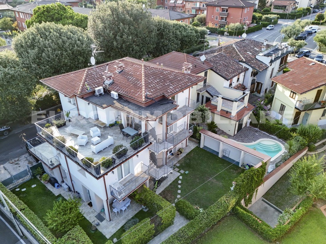 Tenuta a Desenzanino, Desenzano del Garda, Lombardia 2 - 18754681