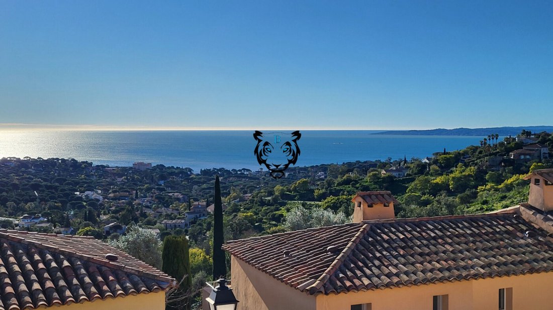 Maison à Ecarts, Roquebrune-sur-Argens, France 1 - 18756315