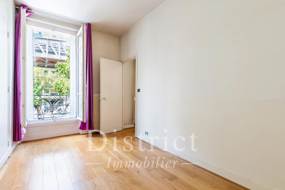 Apartment in Emeriau-Zola, Paris 15e Arrondissement, Paris 4 - 18750065