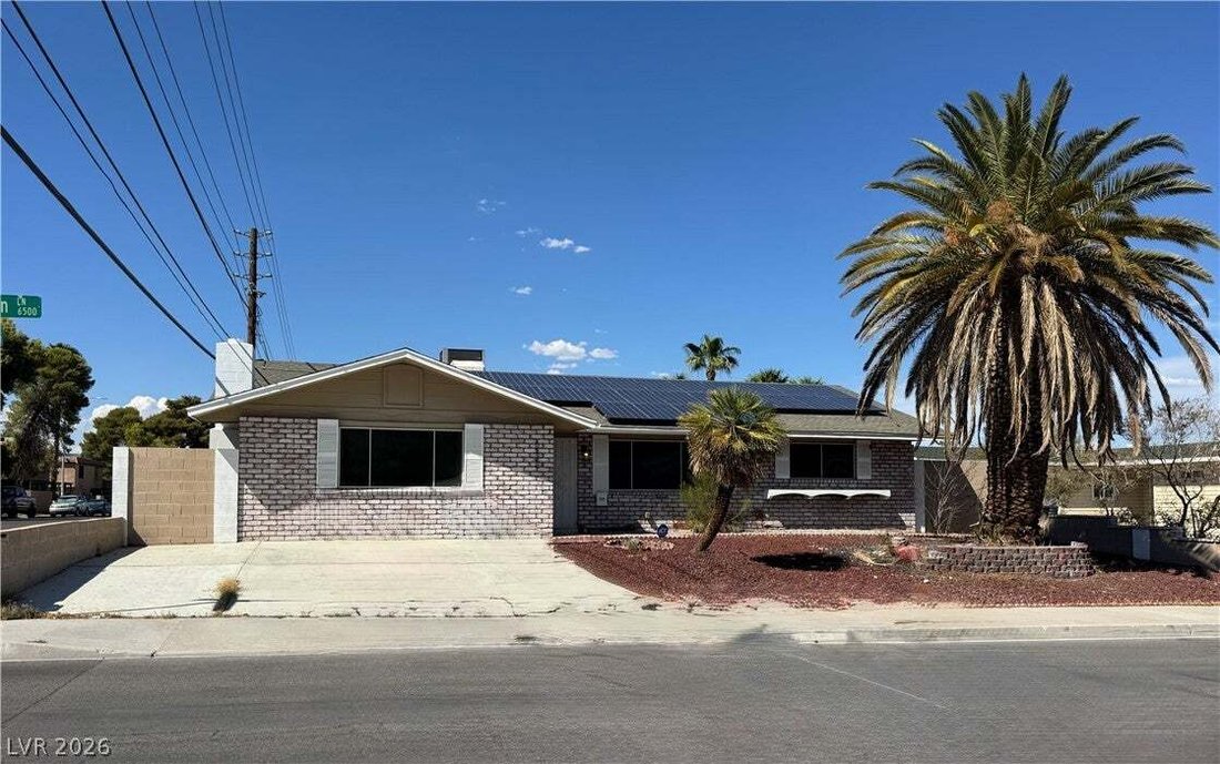House in Las Vegas, Nevada, United States 1 - 18756908