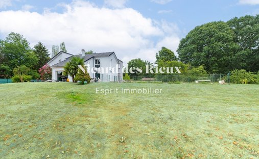 Maison à Est, Panazol, France 1