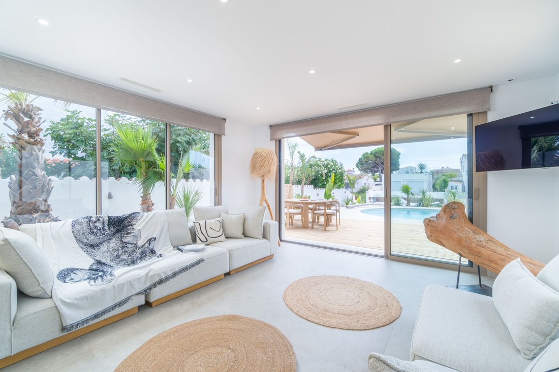 Villa in Empuriabrava, Catalonia, Spain 4 - 18336768