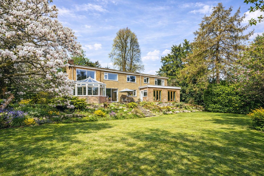 House in Old Woking, Woking, England 5 - 18761195