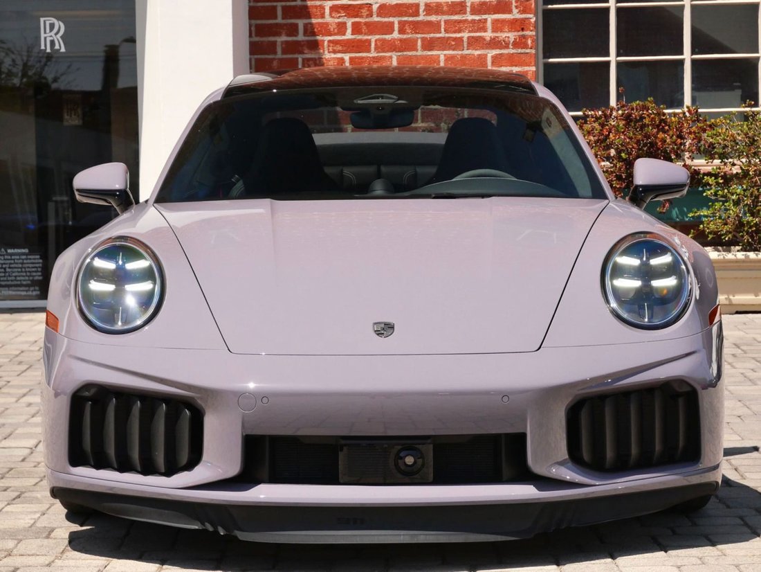 Coupe in Beverly Hills, CA, United States 3 - 18760218