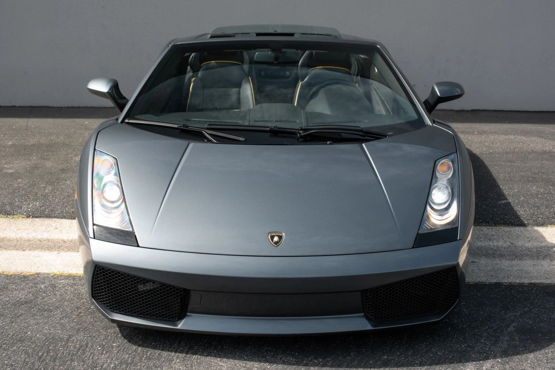 Cabriolet in Costa Mesa, CA, United States 3 - 18753240