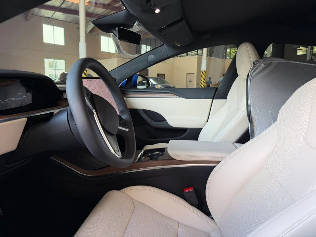 Sedan in El Monte, CA, United States 3 - 18755397