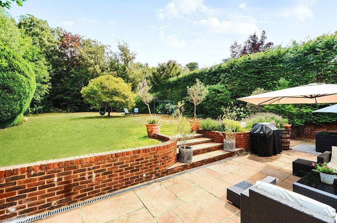 Casa en Hawks Hill, Fetcham, Inglaterra 2 - 18760973