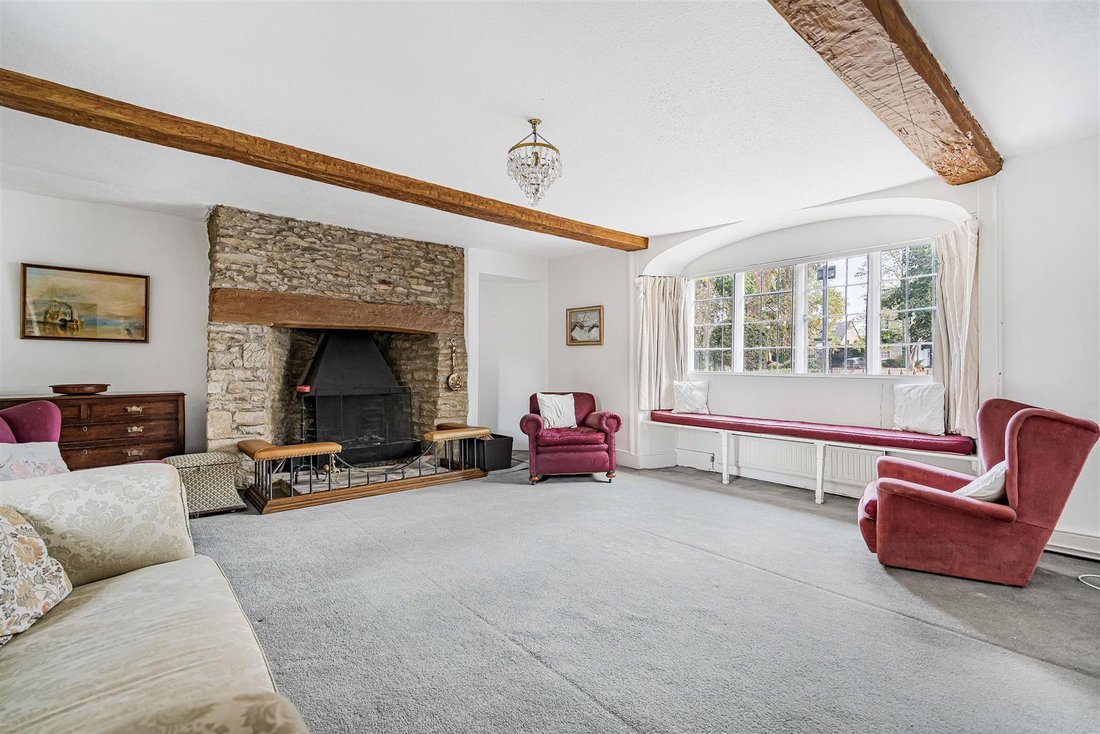 House in Bicester, England 2 - 15591396