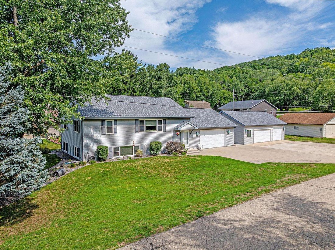House in Lake Wisconsin, Wisconsin, United States 4 - 18750752