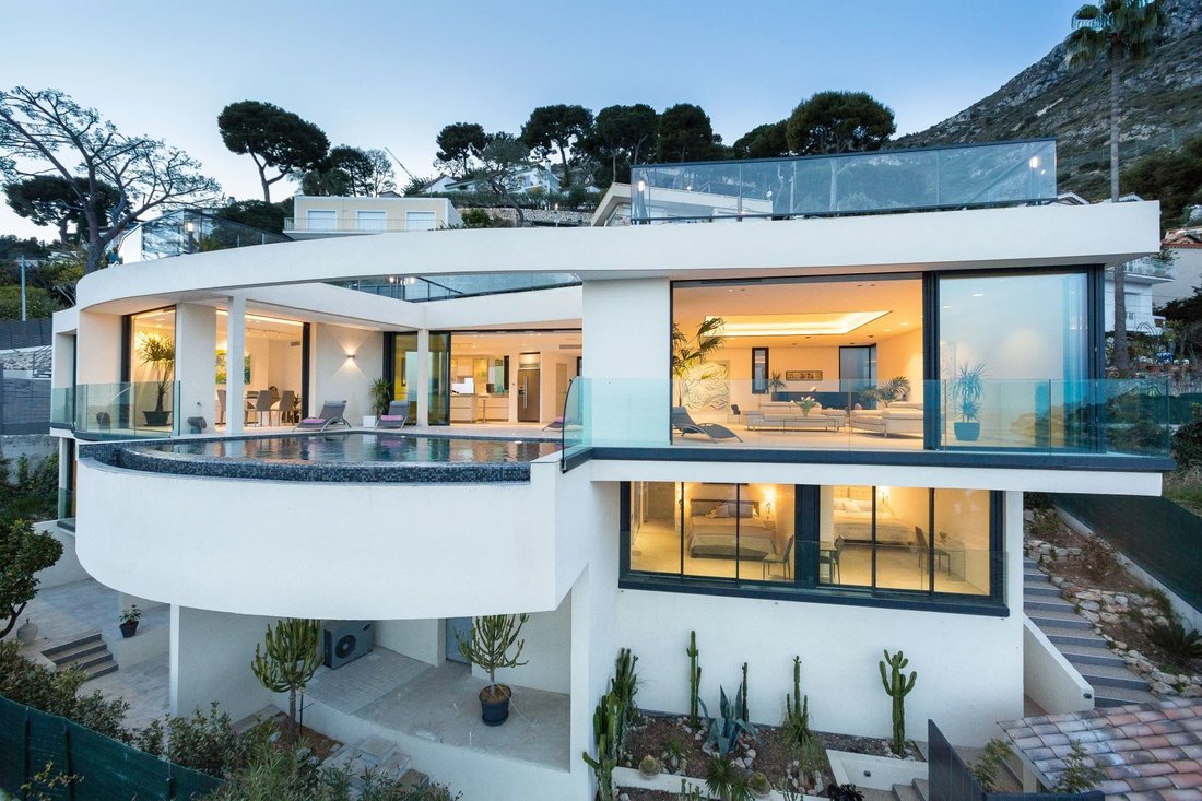 Villa in Èze, Provence-Alpes-Côte d'Azur, Frankreich 2 - 18749748