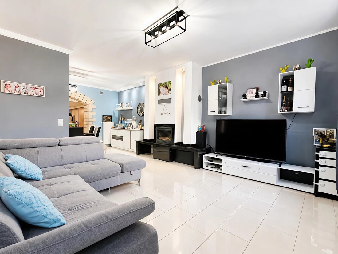 Casa a Differdange, Esch-sur-Alzette, Lussemburgo 1 - 18756097