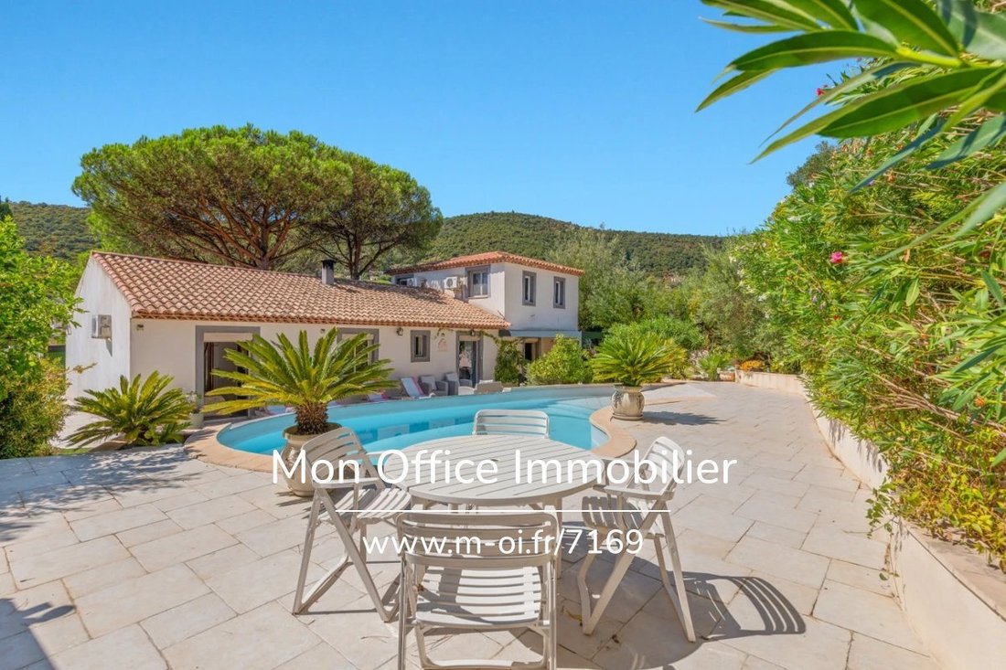 Maison à La Croix-Valmer, Provence-Alpes-Côte d'Azur, France 3 - 18689341