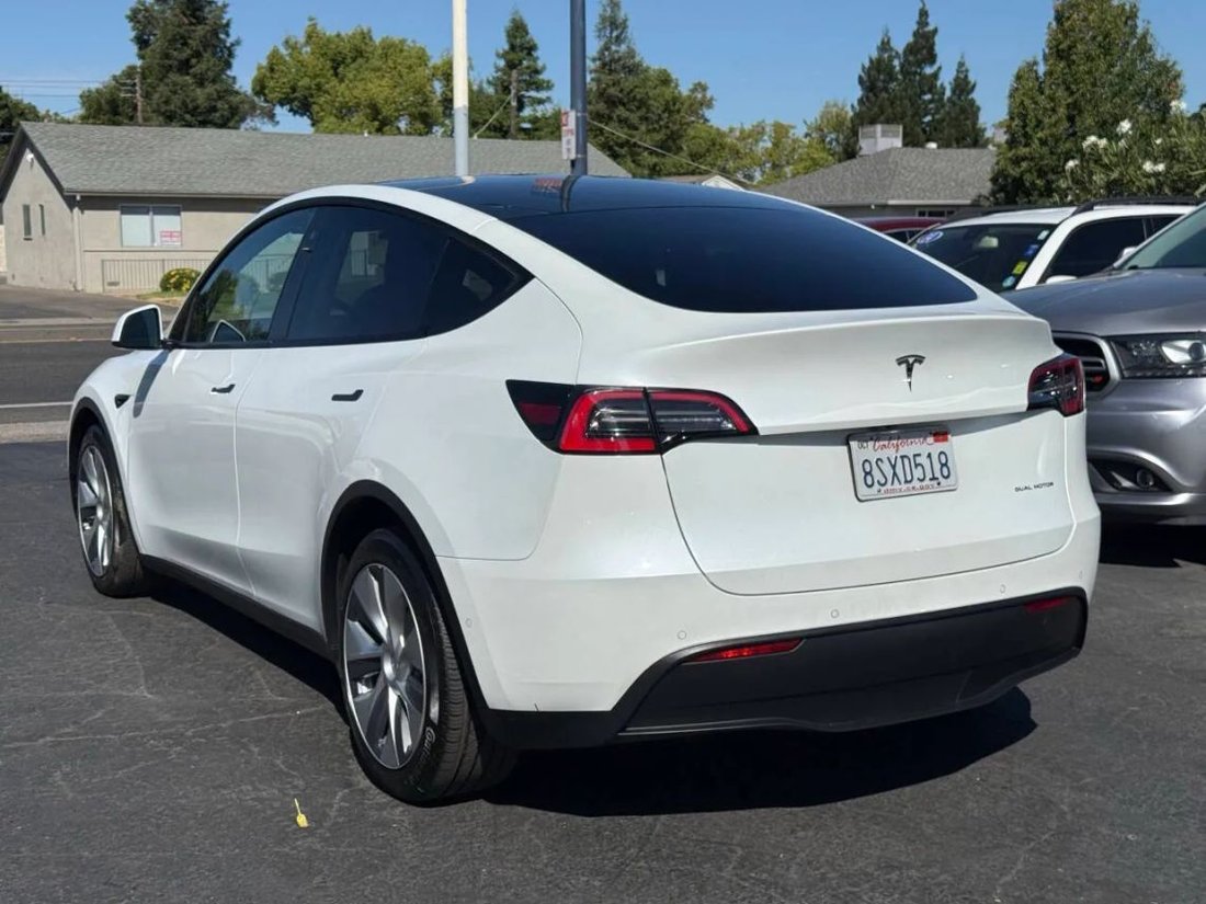 Suv in Sacramento, CA, United States 4 - 18753582