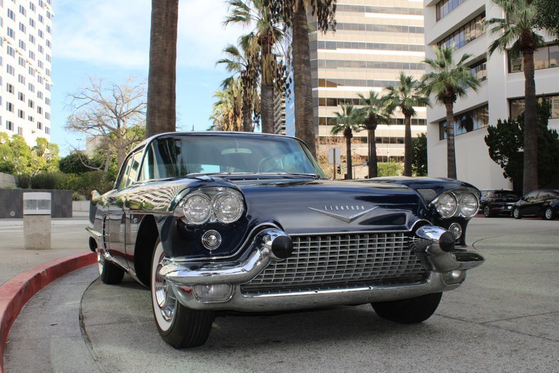 Sedan in Glendale, United States 4 - 18754346
