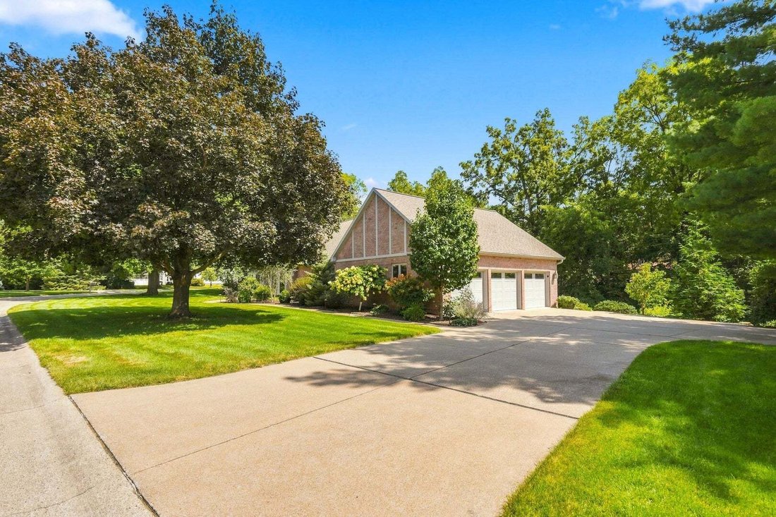 House in Moline, Illinois, United States 3 - 18749205
