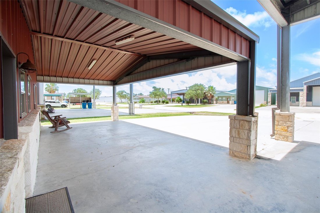 House in Port Lavaca, Texas, United States 3 - 18092661