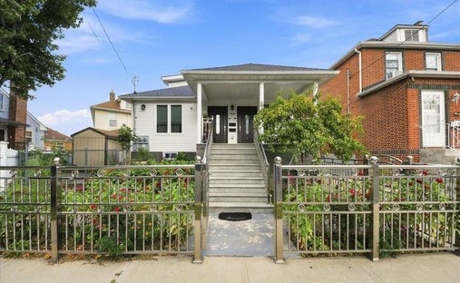 House in New York, New York, United States 1