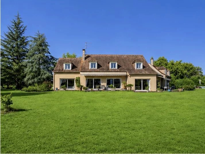 Maison à Le Fleix, Nouvelle-Aquitaine, France 2 - 18752545