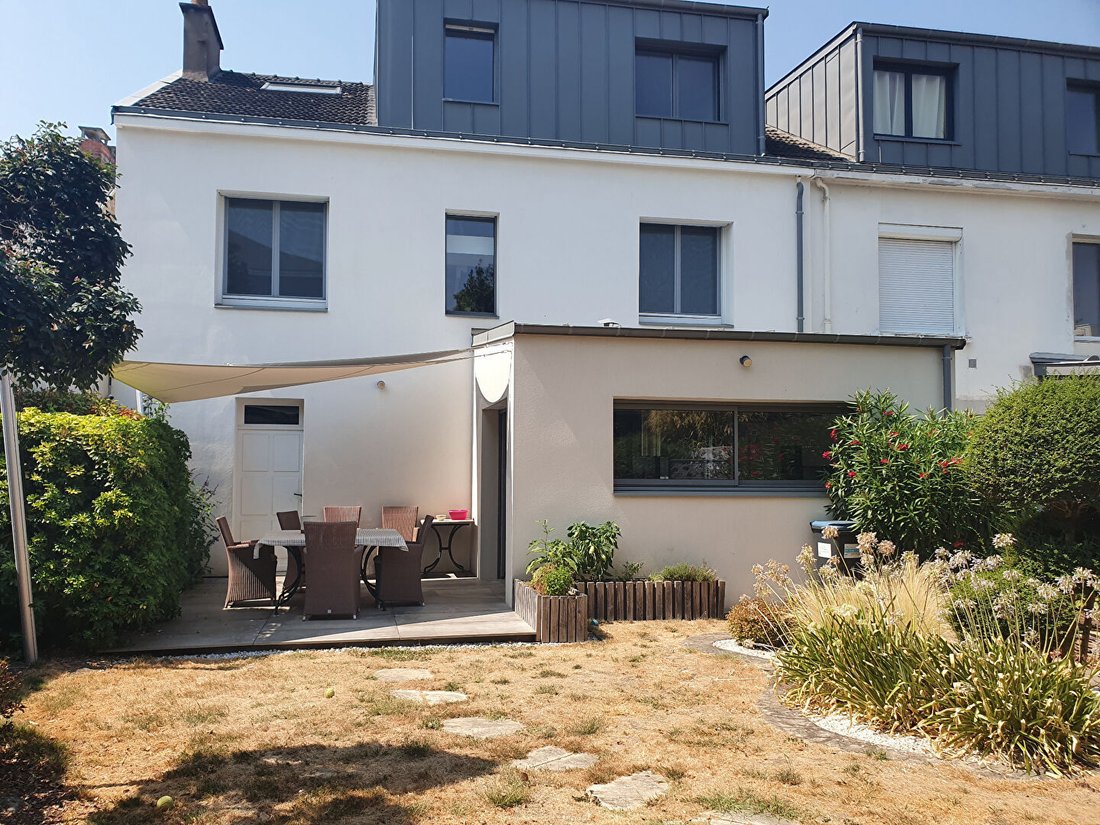 Villa in Nantes, Pays de la Loire, France 1 - 18757645