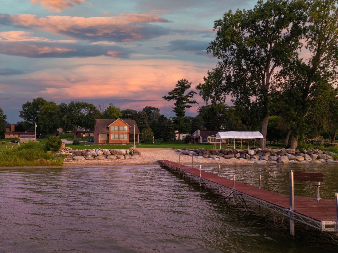 Casa a Lake Koshkonong, Wisconsin, Stati Uniti 1 - 18756836