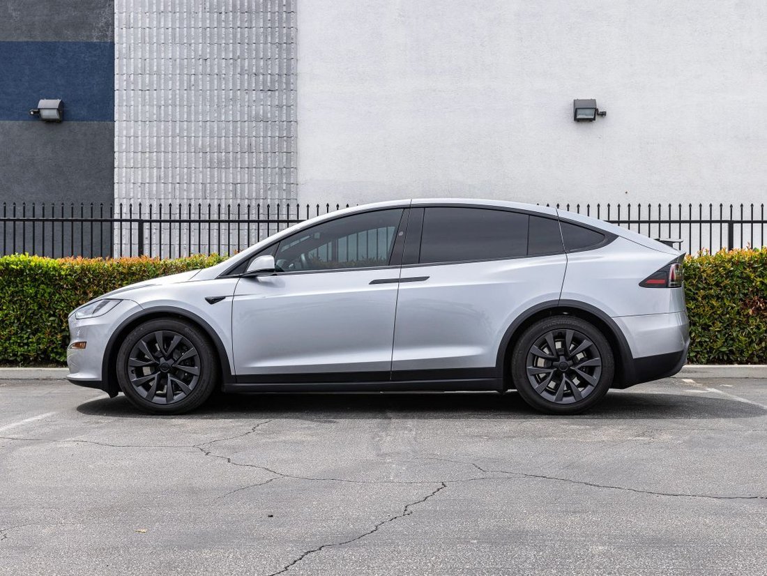 Suv in Azusa, CA, United States 5 - 18731322