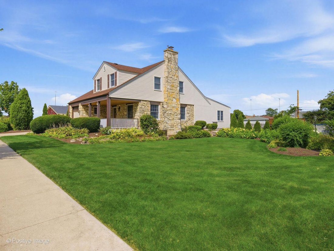House in Elmhurst, Illinois, United States 2 - 18755243