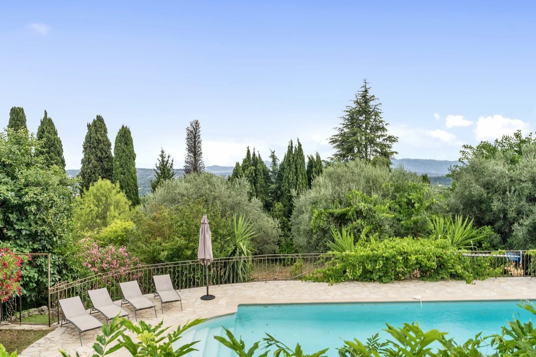 Villa à Châteauneuf-Grasse, Provence-Alpes-Côte d'Azur, France 3 - 18749746