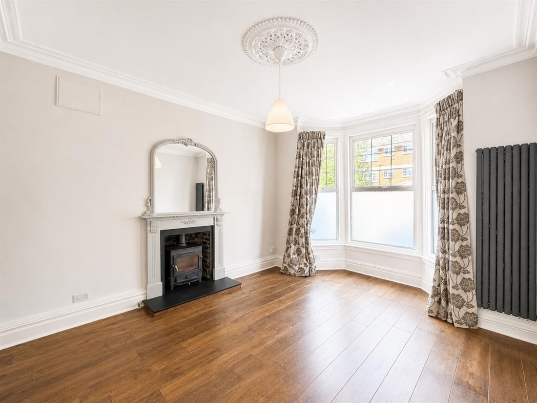 Haus in London Borough of Hounslow, England 3 - 18748929