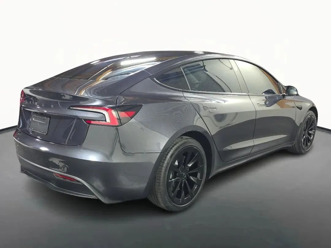Sedan in Laguna Hills, CA, United States 5 - 18755348
