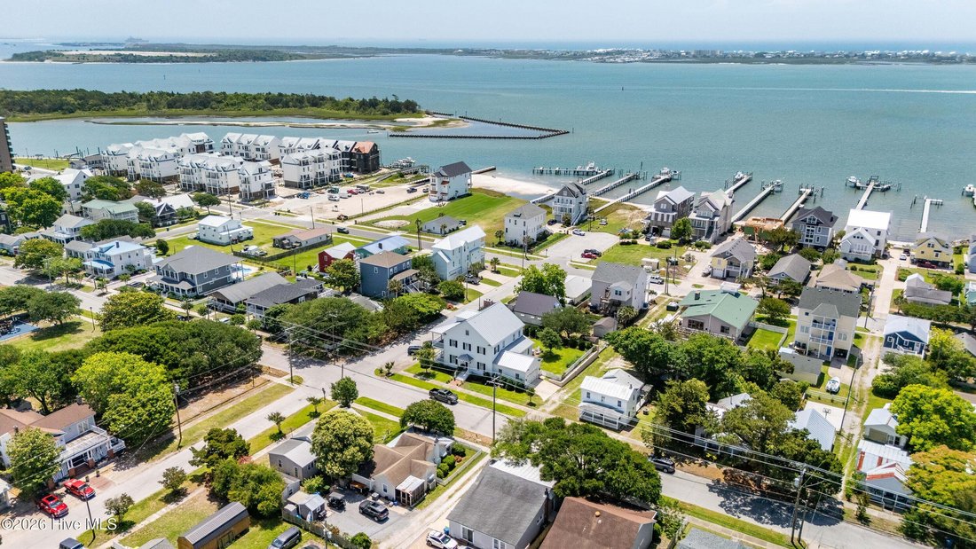 Casa en Morehead City, Carolina del Norte, Estados Unidos 2 - 18748773