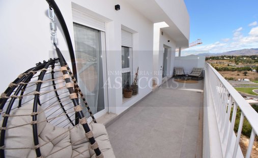 Penthouse in Fuengirola, Andalusia, Spain 1