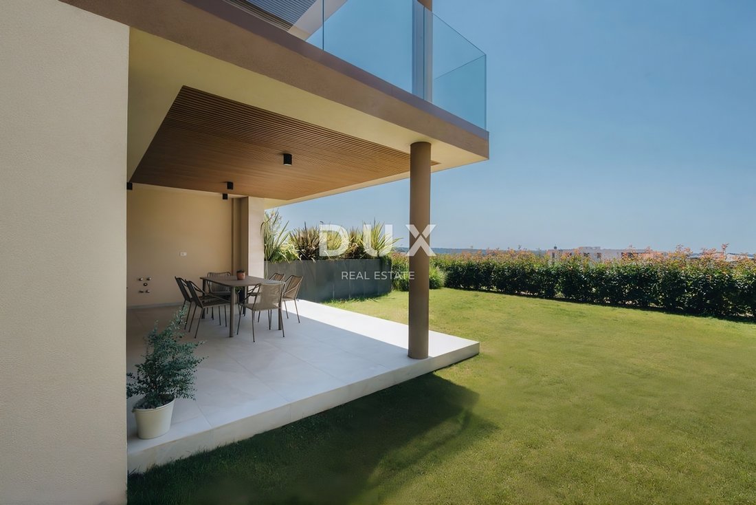Apartment in Novigrad, Istria County, Croatia 2 - 16816807