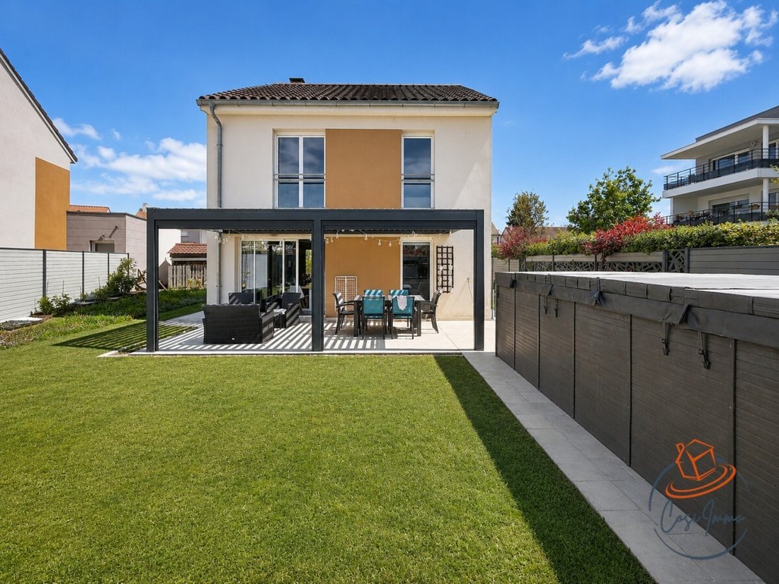Casa a Ouest, Saint-Genis-Pouilly, Francia 1 - 16625490