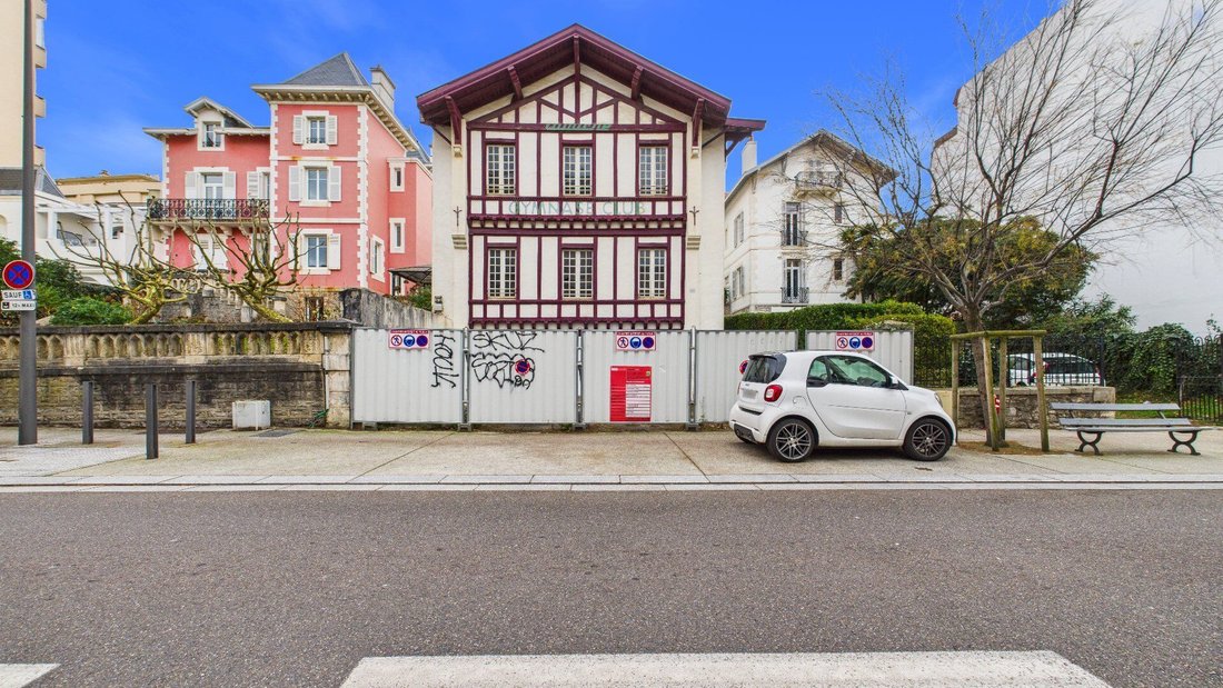 Villa in Saint Martin-Cité des Fleurs, Biarritz, France 1 - 18755479