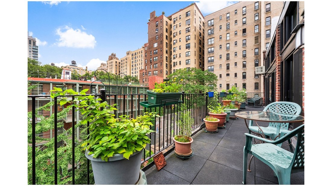 Co Op in New York, New York, United States 5 - 18752431
