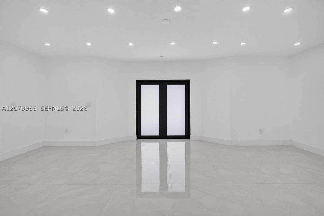 Casa en North Miami Beach, Florida, Estados Unidos 4 - 18758644