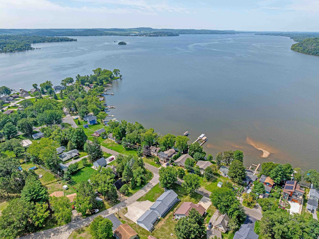 House in Lake Wisconsin, Wisconsin, United States 2 - 18750743