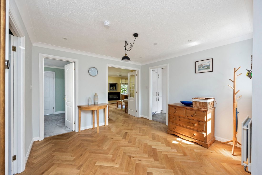 Bungalow in Storrington, England 5 - 18749634