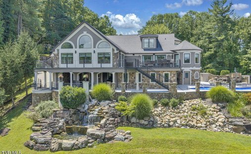 House in Mountain City, Tennessee, United States 1