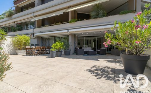Apartment in Charbonnieres-les-Bains, Auvergne-Rhône-Alpes, France 1