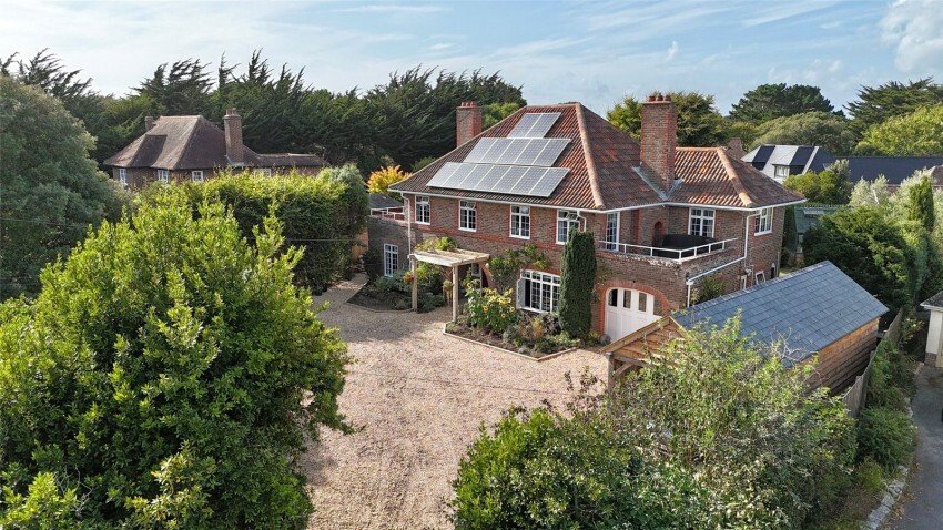 Casa en Milford-on-Sea, Inglaterra 1 - 18754436
