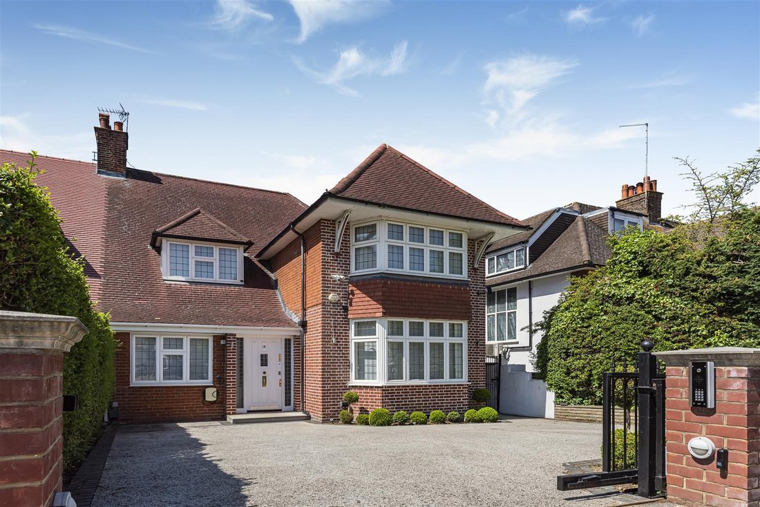 Maisons de campagne à Cricklewood, Brent, Angleterre 1 - 18760943