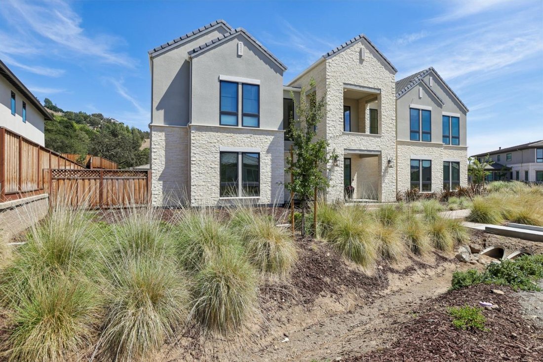 Casa a Morgan Hill, California, Stati Uniti 2 - 18759454