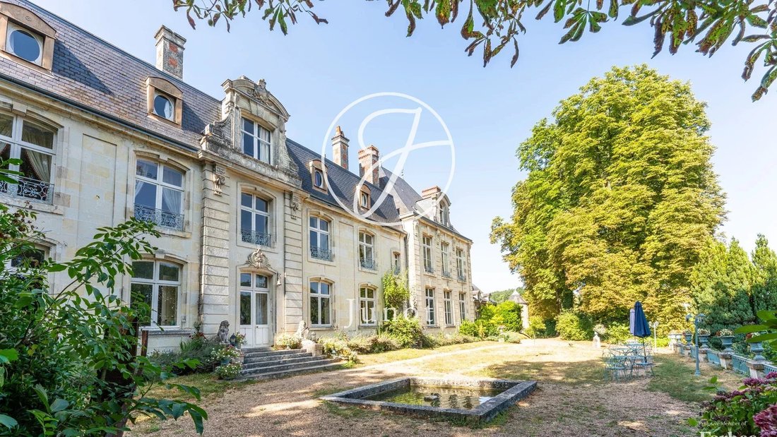 Castillo en Gerard Yvon, Vendôme, Francia 1 - 18757374